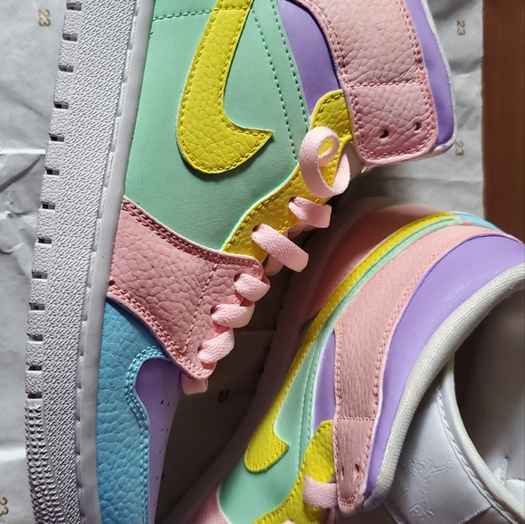 Custom pastel Nike Air Jordan mid 8.5 mens - Picture 4 of 8